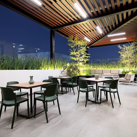 Staybridge Suites - Guadalajara Novena By Ihg Zewnętrze zdjęcie