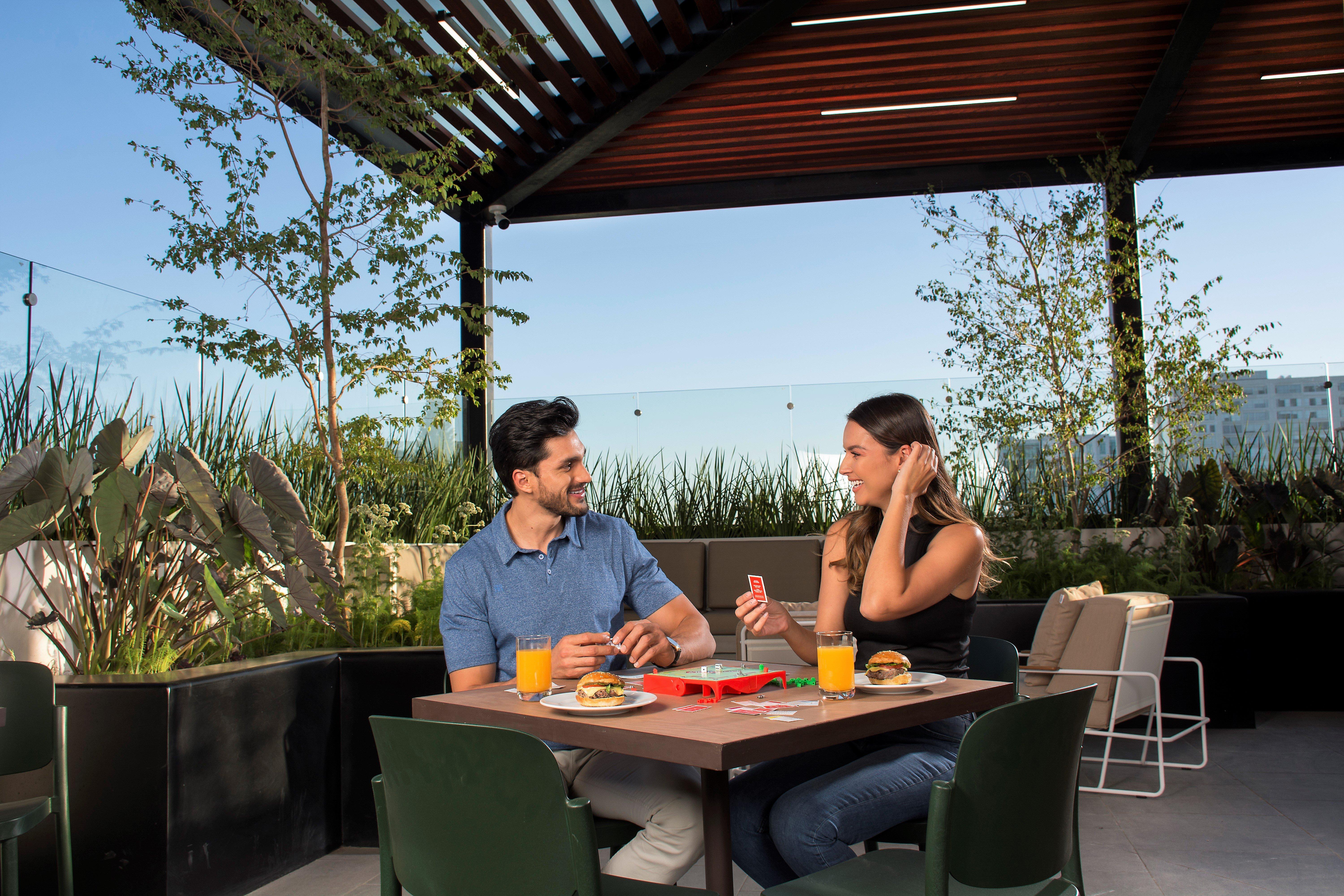 Staybridge Suites - Guadalajara Novena By Ihg Zewnętrze zdjęcie