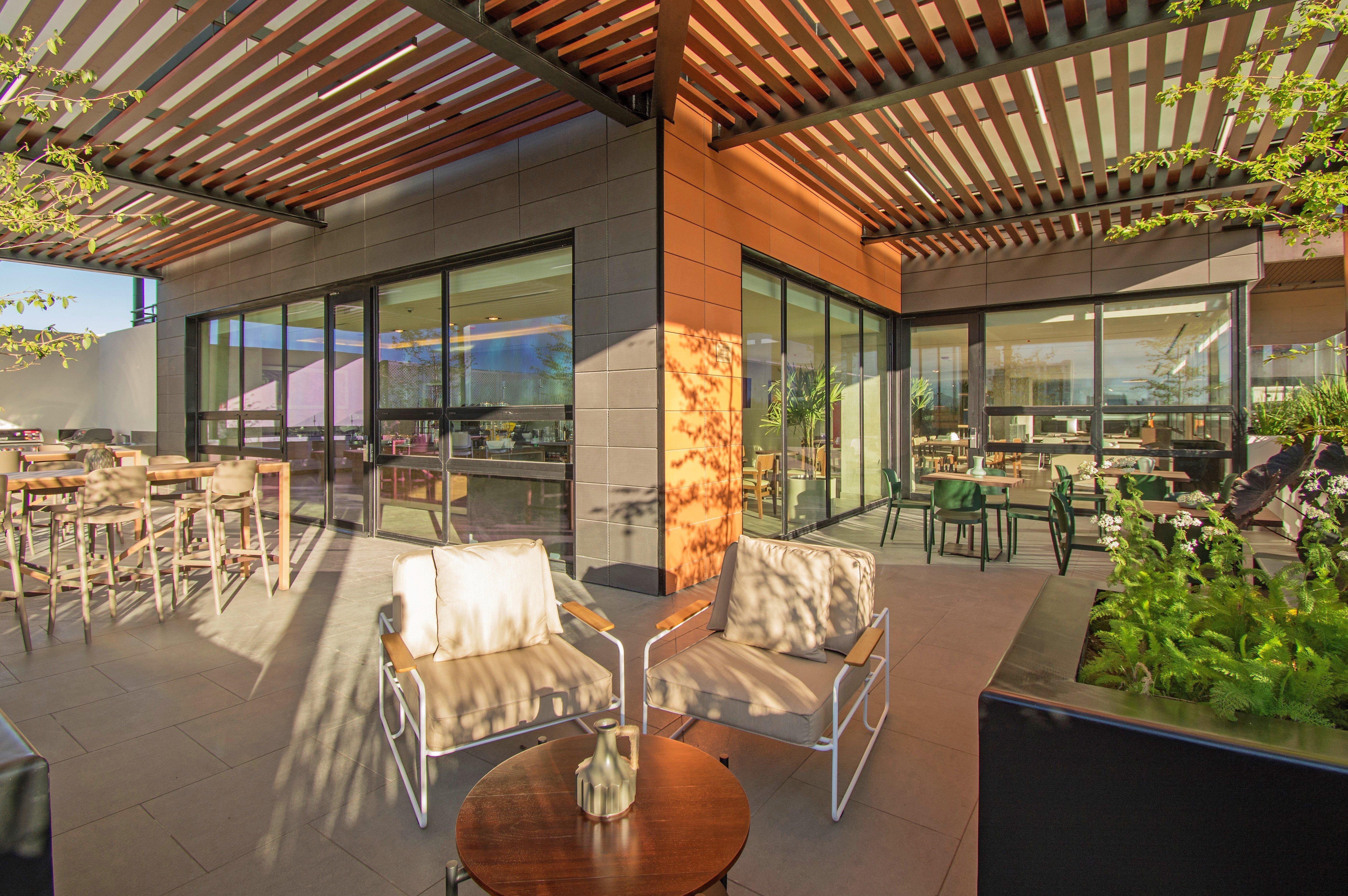 Staybridge Suites - Guadalajara Novena By Ihg Zewnętrze zdjęcie