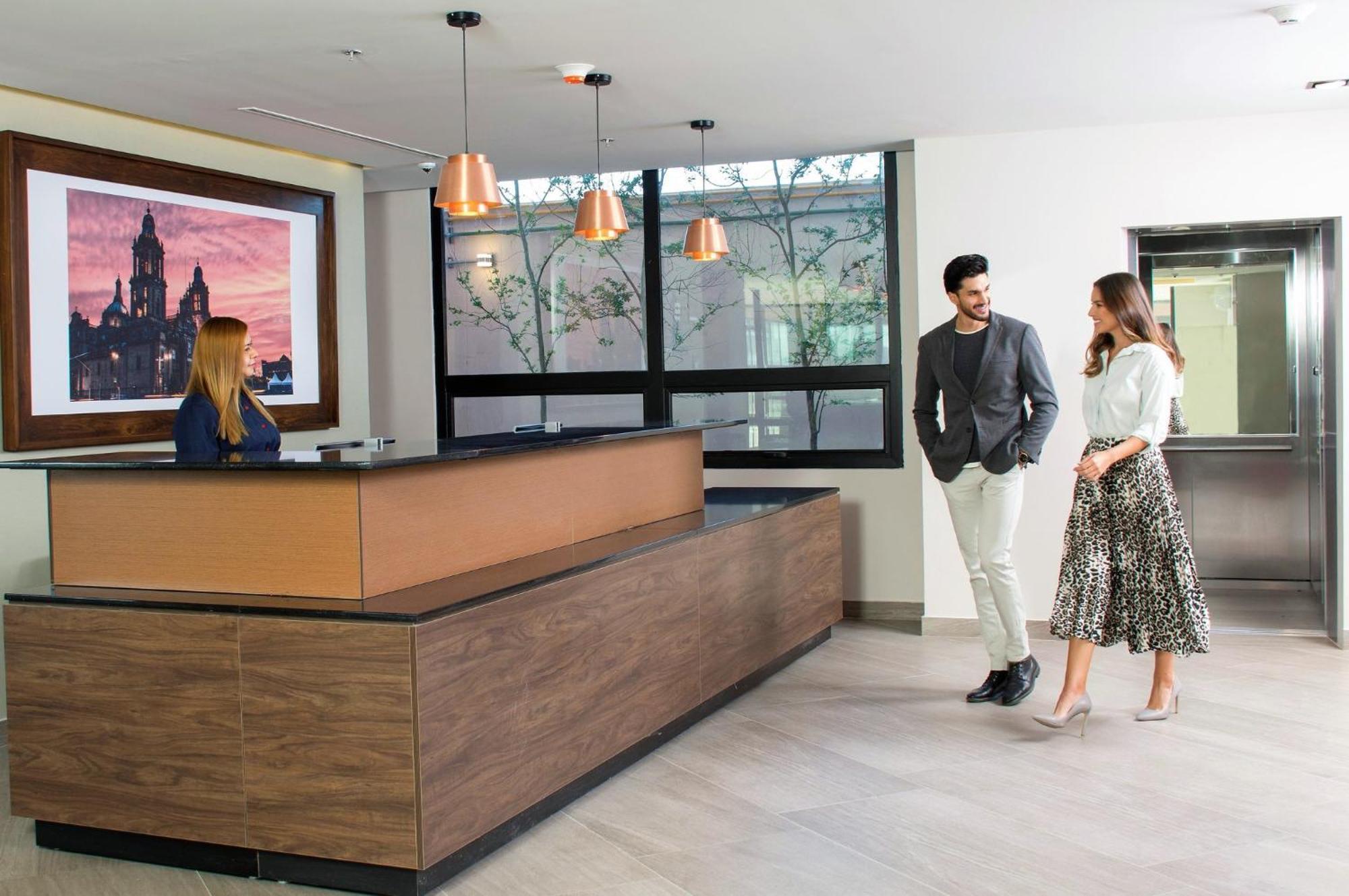 Staybridge Suites - Guadalajara Novena By Ihg Zewnętrze zdjęcie