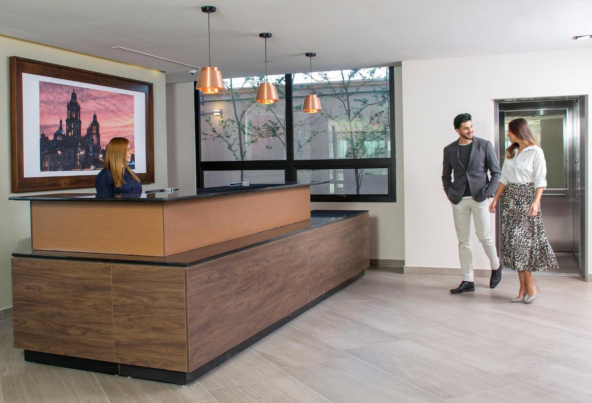 Staybridge Suites - Guadalajara Novena By Ihg Zewnętrze zdjęcie