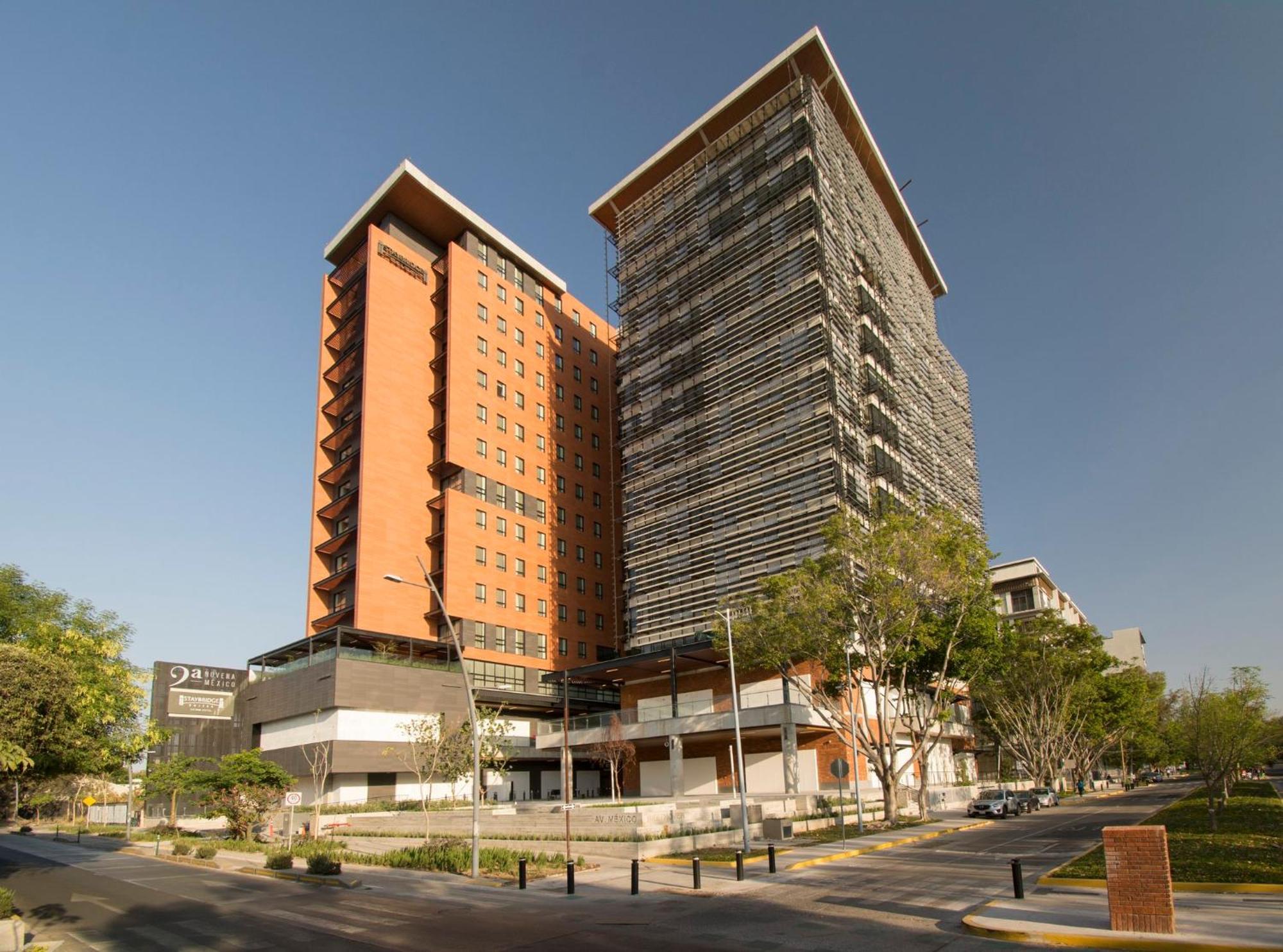 Staybridge Suites - Guadalajara Novena By Ihg Zewnętrze zdjęcie