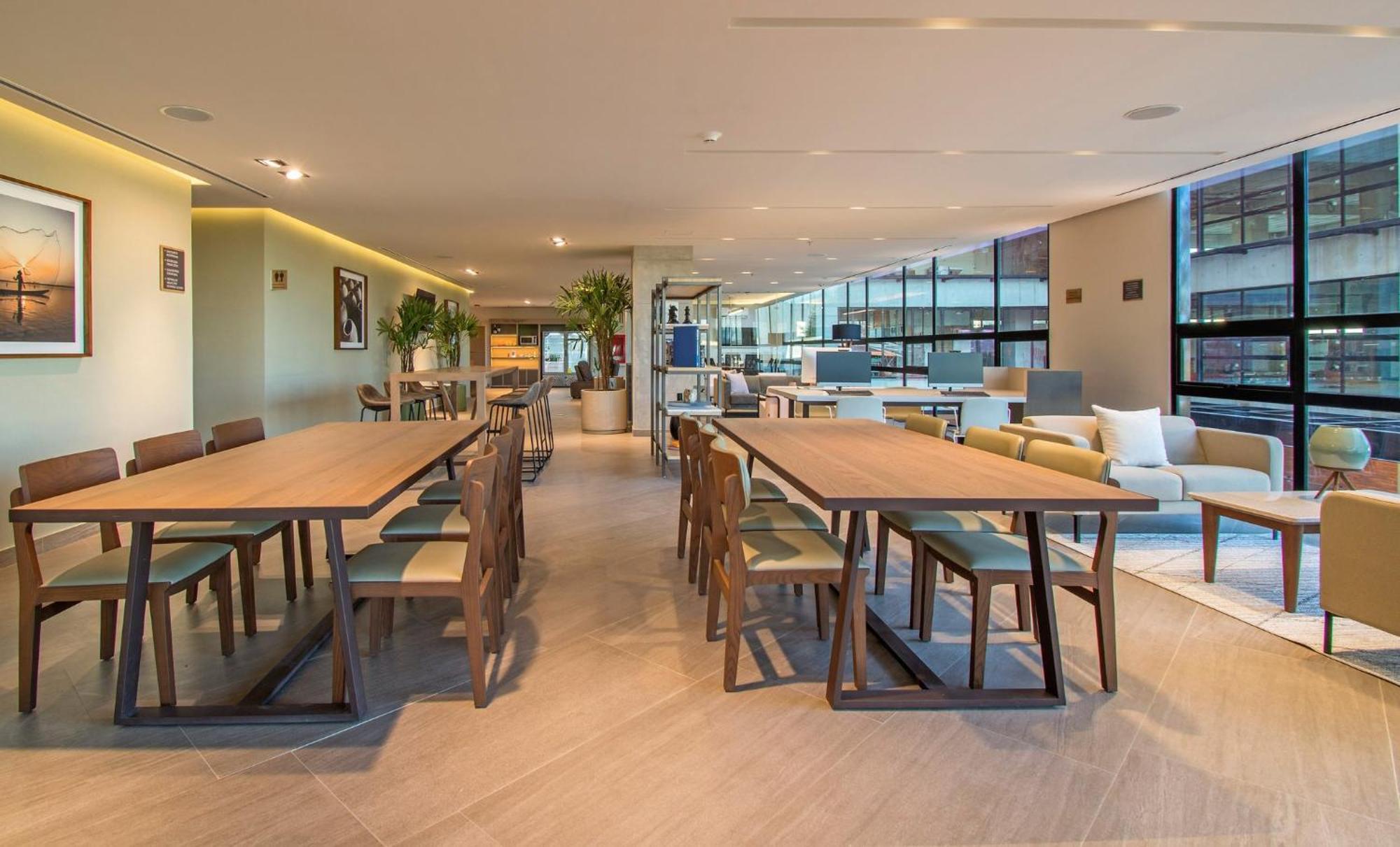Staybridge Suites - Guadalajara Novena By Ihg Zewnętrze zdjęcie
